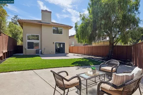 Exterior - 4966 Bayleaf Ct, Martinez, CA 94553 photo 10 of 11