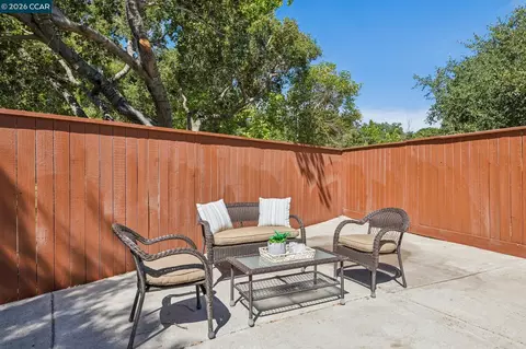 Exterior - 4966 Bayleaf Ct, Martinez, CA 94553 photo 9 of 11