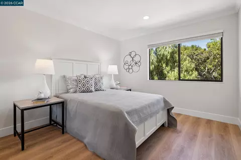 Bedroom - 4966 Bayleaf Ct, Martinez, CA 94553 photo 6 of 7