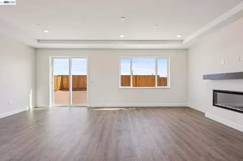 Living - 291 Colfax Ln, Oakley, CA 94561 photo 6 of 14