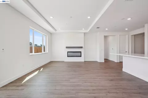 Living - 291 Colfax Ln, Oakley, CA 94561 photo 11 of 14