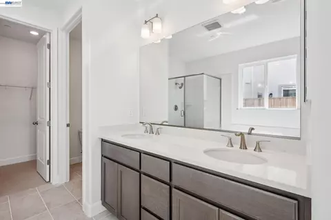 Entry Way - 291 Colfax Ln, Oakley, CA 94561 photo 7 of 10