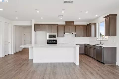 Kitchen - 291 Colfax Ln, Oakley, CA 94561 photo 1 of 5