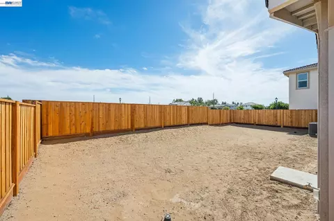 Exterior - 291 Colfax Ln, Oakley, CA 94561 photo 6 of 10