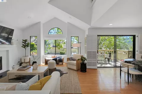 1934 Beacon Ridge Ct, Walnut Creek, CA 94597