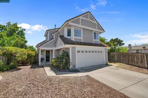 Exterior - 400 Devon Ct, Oakley, CA 94561 photo 6 of 8