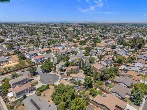 View/Area - 400 Devon Ct, Oakley, CA 94561 photo 3 of 6