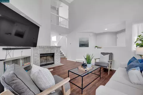 Living - 400 Devon Ct, Oakley, CA 94561 photo 4 of 4
