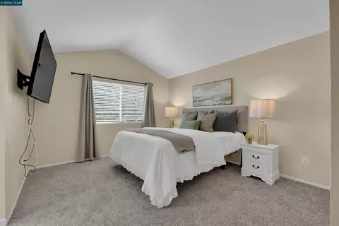 Bedroom - 400 Devon Ct, Oakley, CA 94561 photo 4 of 5
