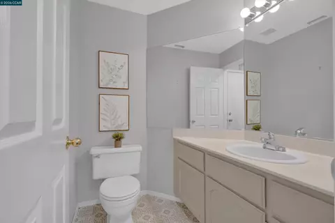 Bath - 400 Devon Ct, Oakley, CA 94561 photo 1 of 4
