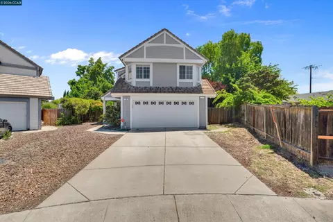 Exterior - 400 Devon Ct, Oakley, CA 94561 photo 7 of 8