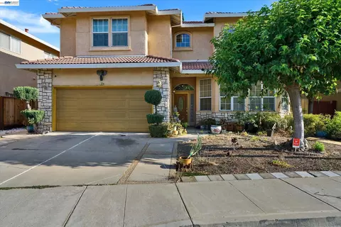 Exterior - 2257 Octavia Ct, Tracy, CA 95377 photo 3 of 6