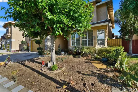Exterior - 2257 Octavia Ct, Tracy, CA 95377 photo 2 of 6