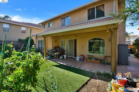 Exterior - 2257 Octavia Ct, Tracy, CA 95377 photo 5 of 6