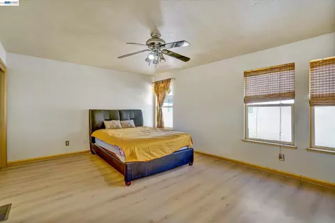 Bedroom - 2257 Octavia Ct, Tracy, CA 95377 photo 3 of 10