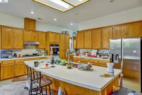 Kitchen - 2257 Octavia Ct, Tracy, CA 95377 photo 1 of 3