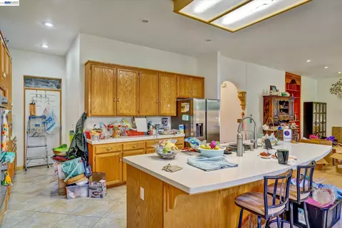 Kitchen - 2257 Octavia Ct, Tracy, CA 95377 photo 2 of 3