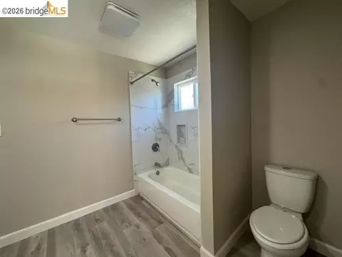 Bath - 35 E 16th St, Antioch, CA 94509 photo 1 of 3