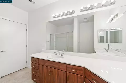 Bath - 5501 De Marcus Blvd #420, Dublin, CA 94568 photo 3 of 3
