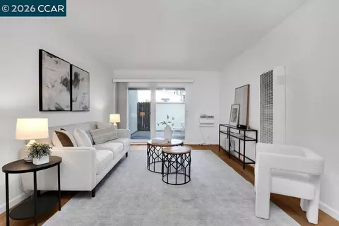 Living - 1660 Laguna St #B, Concord, CA 94520 photo 2 of 2