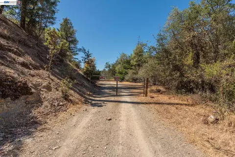 320 Lakeview Ter, Lewiston, CA 96052 photo 31