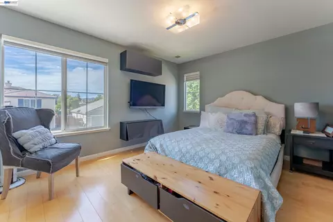 Bedroom - 4943 Sequoia Ave, Dublin, CA 94568 photo 2 of 2