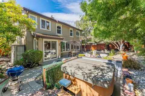 Exterior - 4943 Sequoia Ave, Dublin, CA 94568 photo 6 of 10