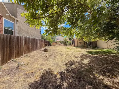 268 E 17th St, Pittsburg, CA 94565 photo 8