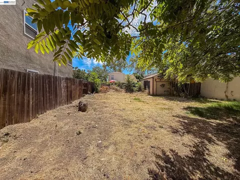 268 E 17th St, Pittsburg, CA 94565 photo 3