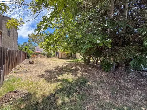 268 E 17th St, Pittsburg, CA 94565 photo 2