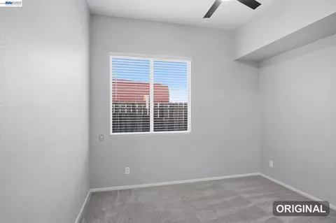 Bedroom - 947 Forecast Ln, Tracy, CA 95377 photo 4 of 5