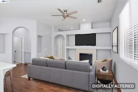 Living - 947 Forecast Ln, Tracy, CA 95377 photo 6 of 7