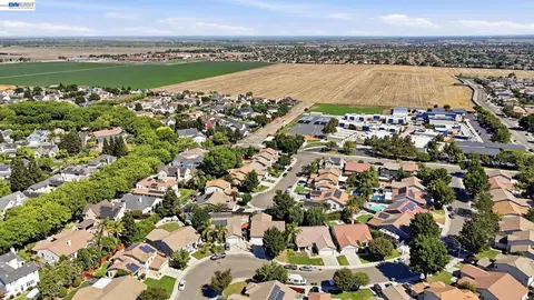 View/Area - 947 Forecast Ln, Tracy, CA 95377 photo 1 of 2