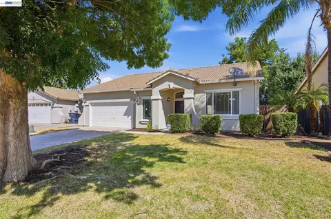 Exterior - 947 Forecast Ln, Tracy, CA 95377 photo 4 of 4