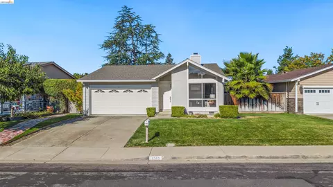 Exterior - 1363 Swallowtail Rd, Concord, CA 94521 photo 2 of 7
