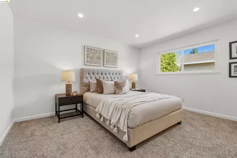 Bedroom - 1363 Swallowtail Rd, Concord, CA 94521 photo 1 of 6
