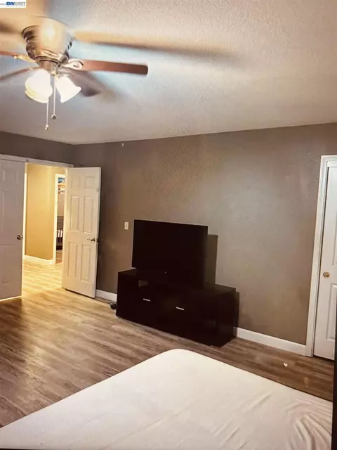 Bedroom - 578 W 4th St, Tracy, CA 95376 photo 4 of 4