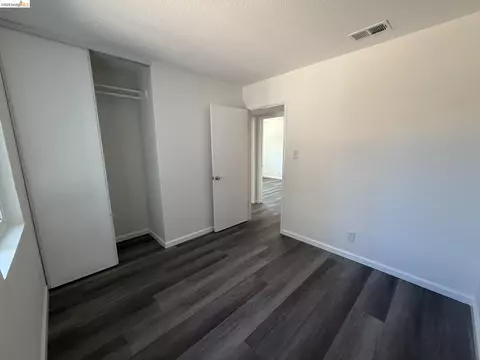 Bedroom - 1178 Roleen Dr, Vallejo, CA 94589 photo 2 of 6