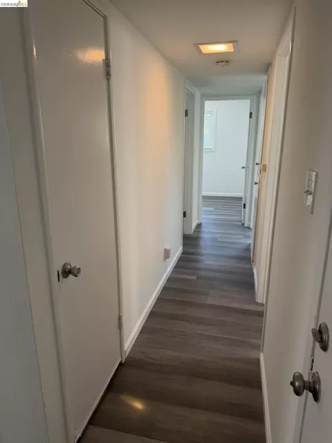 Entry Way - 1178 Roleen Dr, Vallejo, CA 94589 photo 5 of 8