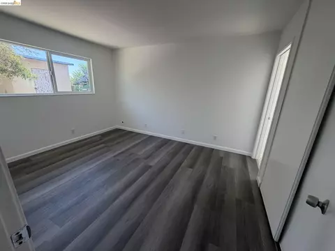 Bedroom - 1178 Roleen Dr, Vallejo, CA 94589 photo 5 of 6