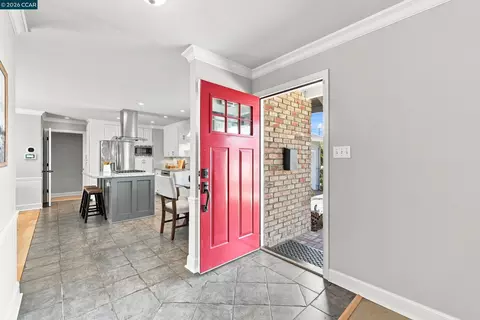Entry Way - 4044 Poplar Ave, Concord, CA 94521 photo 1 of 2