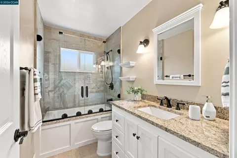 Bath - 4044 Poplar Ave, Concord, CA 94521 photo 2 of 2