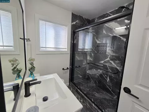 Bath - 608 Sonoma Ave, Rodeo, CA 94572 photo 3 of 9