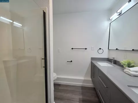 Bath - 608 Sonoma Ave, Rodeo, CA 94572 photo 8 of 9