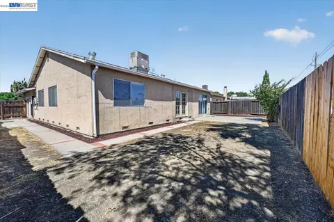 Exterior - 2650 Colony Dr, Tracy, CA 95376 photo 11 of 20