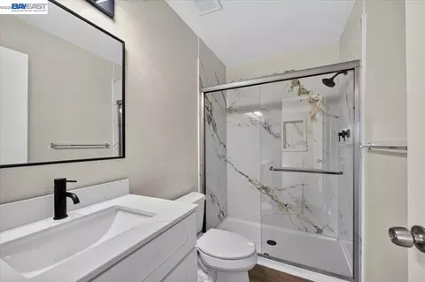 Bath - 2650 Colony Dr, Tracy, CA 95376 photo 3 of 4