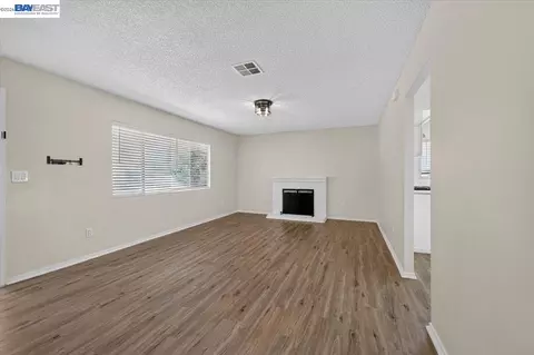 Living - 2650 Colony Dr, Tracy, CA 95376 photo 3 of 6