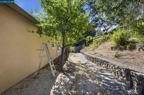 Exterior - 2420 Rushcreek Pl, Vallejo, CA 94591 photo 7 of 10