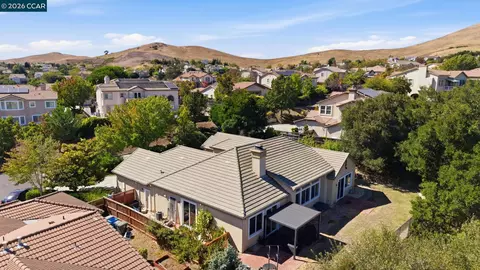 View/Area - 2420 Rushcreek Pl, Vallejo, CA 94591 photo 4 of 5