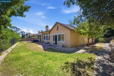 Exterior - 2420 Rushcreek Pl, Vallejo, CA 94591 photo 4 of 10